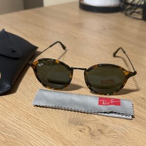 Ray-Ban Classic Tortoise Sunglasses
